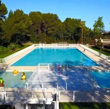 Apartment T2 Au Calme Avec Piscine Et Parking Six-Fours-les-Plages