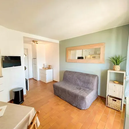 Apartment T2 Au Calme Avec Piscine Et Parking *